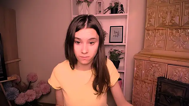 RosaRay  online show from May 6, 2026, 6:19 am