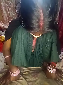 Snapshot of Babhi_Love chatting on April 16, 2026, 9:39 pm Babhi Love online show from April 16, 2026, 9:39 pm