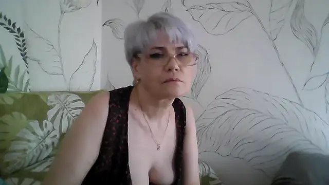 Catty Lady online show from September 10, 2025, 3:45 pm