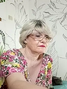 Catty Lady online show from May 12, 2026, 6:38 pm