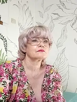Catty Lady online show from May 14, 2026, 7:09 pm