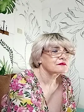 Catty Lady online show from May 18, 2026, 7:31 pm