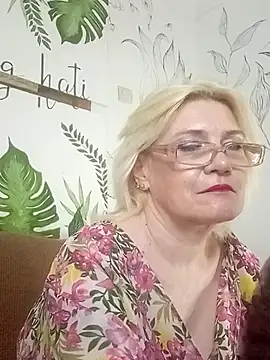 Catty Lady online show from June 27, 2026, 7:19 pm