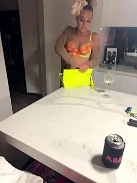 Reacher110565 online show from January 9, 2026, 5:15 pm