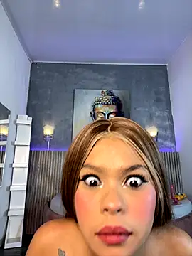 Snapshot of Saracooper__ chatting on October 26, 2025, 3:34 am Saracooper online show from October 26, 2025, 3:34 am