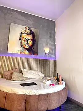 Snapshot of Saracooper__ chatting on October 29, 2025, 3:31 am Saracooper online show from October 29, 2025, 3:31 am