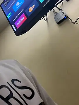 Snapshot of Themasterhades_777 chatting on October 18, 2025, 11:27 pm Themasterhades 777 online show from October 18, 2025, 11:27 pm