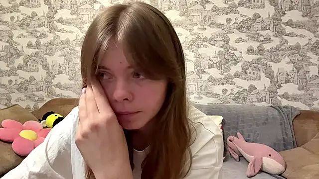 CoralinaEastoy online show from September 10, 2025, 8:20 pm