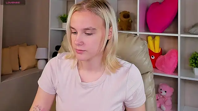 Carolin Miller online show from September 24, 2025, 4:16 am