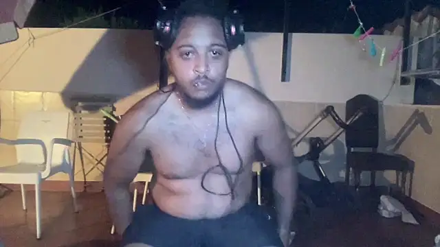 Snapshot of Minidemonkush chatting on June 20, 2026, 1:19 am Minidemonkush online show from June 20, 2026, 1:19 am