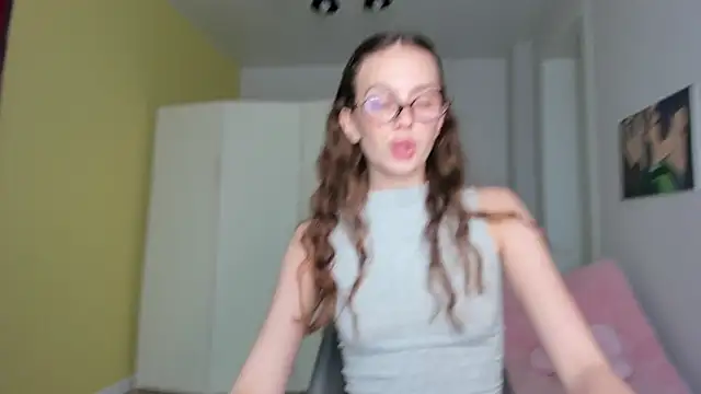 roxxxy 10 online show from November 13, 2025, 3:05 am