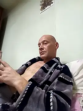 Snapshot of ToughDraft14 chatting on October 10, 2025, 9:52 am ToughDraft14 online show from October 10, 2025, 9:52 am