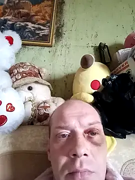 Snapshot of ToughDraft14 chatting on April 2, 2026, 1:47 am ToughDraft14 online show from April 2, 2026, 1:47 am