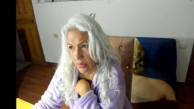 marilyn70 online show from July 21, 2026, 6:05 am