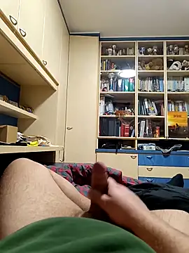 Snapshot of Simone9991 chatting on February 14, 2026, 5:21 pm Simone9991 online show from February 14, 2026, 5:21 pm