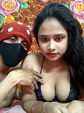 Snapshot of Seducing_couple chatting on March 28, 2026, 4:12 am Seducing couple online show from March 28, 2026, 4:12 am