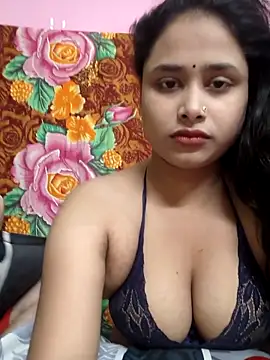 Snapshot of Seducing_couple chatting on April 3, 2026, 4:21 am Seducing couple online show from April 3, 2026, 4:21 am