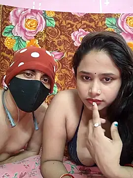 Snapshot of Seducing_couple chatting on May 10, 2026, 4:50 am Seducing couple online show from May 10, 2026, 4:50 am