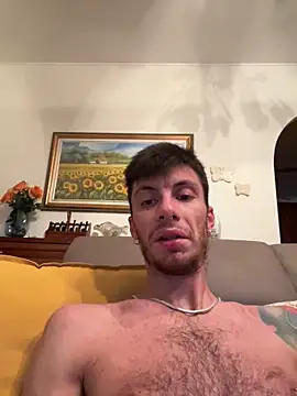 Snapshot of Lucamilano1991 chatting on November 1, 2025, 4:31 pm Lucamilano1991 online show from November 1, 2025, 4:31 pm