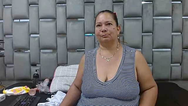 Snapshot of loly47 chatting on September 22, 2025, 3:25 pm loly47 online show from September 22, 2025, 3:25 pm