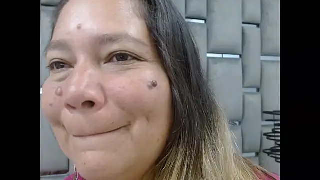 Snapshot of loly47 chatting on September 24, 2025, 4:43 pm loly47 online show from September 24, 2025, 4:43 pm