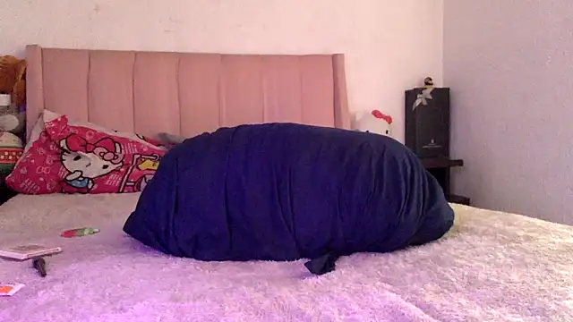 Akanett cxtt online show from November 2, 2025, 7:16 pm