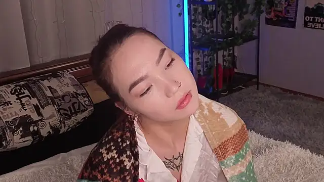 OdetteBiddy online show from December 17, 2025, 8:15 pm