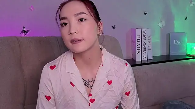 OdetteBiddy online show from March 8, 2026, 9:29 pm