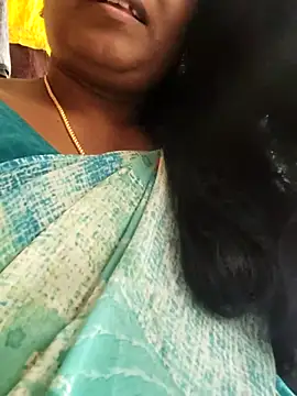 Snapshot of papukurty chatting on September 15, 2025, 6:35 am papukurty online show from September 15, 2025, 6:35 am