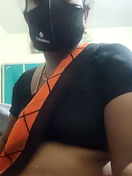 Snapshot of papukurty chatting on October 8, 2025, 4:04 pm papukurty online show from October 8, 2025, 4:04 pm