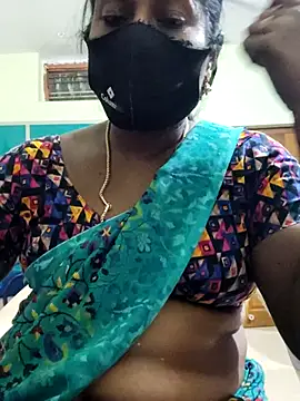 Snapshot of papukurty chatting on October 19, 2025, 1:23 pm papukurty online show from October 19, 2025, 1:23 pm