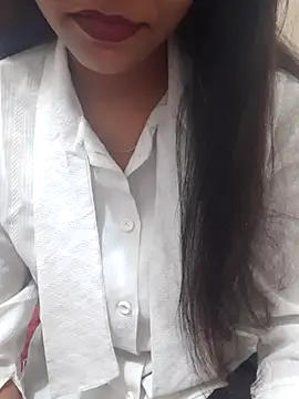 Snapshot of Siya5690 chatting on January 16, 2026, 4:16 am Siya5690 online show from January 16, 2026, 4:16 am