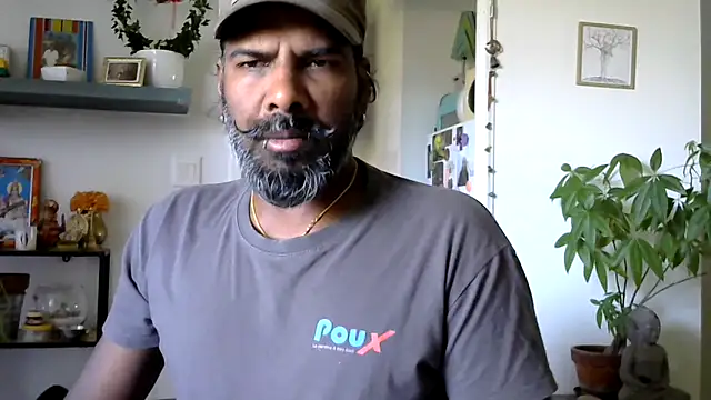 frenchblackc31 online show from June 12, 2026, 10:36 am