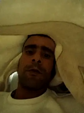 SlipperyEssay online show from November 20, 2025, 8:30 pm