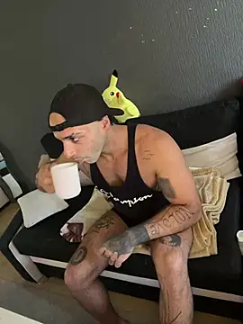 1Richrichard1 online show from July 4, 2026, 9:59 am