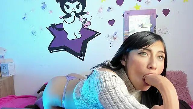 Snapshot of Alanaloiiss_ chatting on September 21, 2025, 12:56 am Alanaloiiss  online show from September 21, 2025, 12:56 am