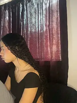 jadee8 online show from May 8, 2026, 7:19 pm