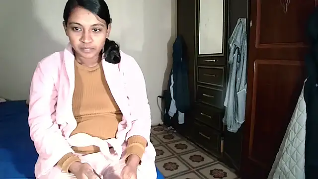 indiansweetflava online show from July 15, 2026, 10:20 am