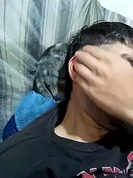 jjhojan11 online show from January 12, 2026, 12:49 am