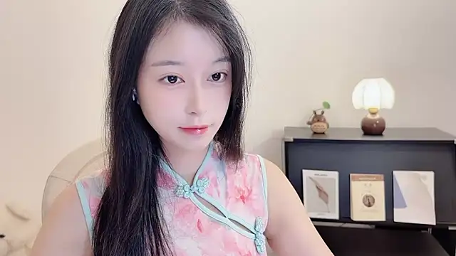 Onechestnut online show from October 16, 2025, 6:14 am