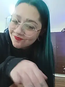 Snapshot of Dulcedeanis chatting on July 3, 2026, 1:56 am Dulcedeanis online show from July 3, 2026, 1:56 am
