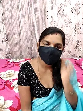 Snapshot of Lalitha-1995 chatting on September 27, 2025, 9:14 am Lalitha-1995 online show from September 27, 2025, 9:14 am