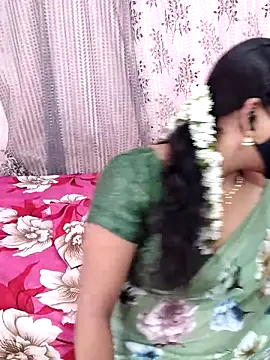 Snapshot of Lalitha-1995 chatting on October 11, 2025, 8:24 am Lalitha-1995 online show from October 11, 2025, 8:24 am