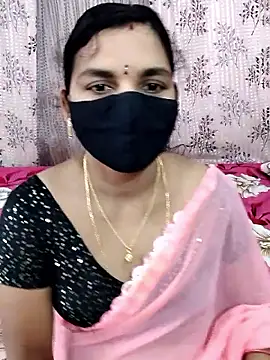 Snapshot of Lalitha-1995 chatting on October 26, 2025, 7:03 am Lalitha-1995 online show from October 26, 2025, 7:03 am