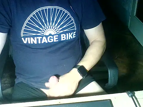 Snapshot of zee06 chatting on December 16, 2025, 9:42 pm zee06 online show from December 16, 2025, 9:42 pm