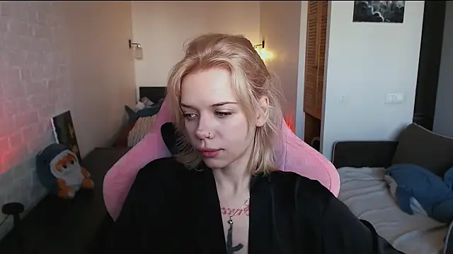 Snapshot of enchanting_chloe chatting on March 20, 2026, 1:05 pm enchanting chloe online show from March 20, 2026, 1:05 pm