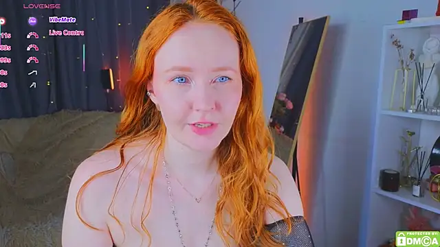 Snapshot of JoyceJones chatting on July 22, 2026, 11:35 am JoyceJones online show from July 22, 2026, 11:35 am