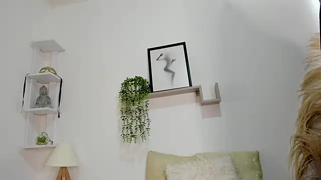 Samanta Monroe online show from October 10, 2025, 5:45 pm