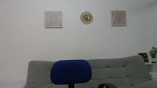 Samanta Monroe online show from October 19, 2025, 4:07 pm