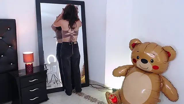 miascarlet 16 online show from December 16, 2025, 1:38 pm